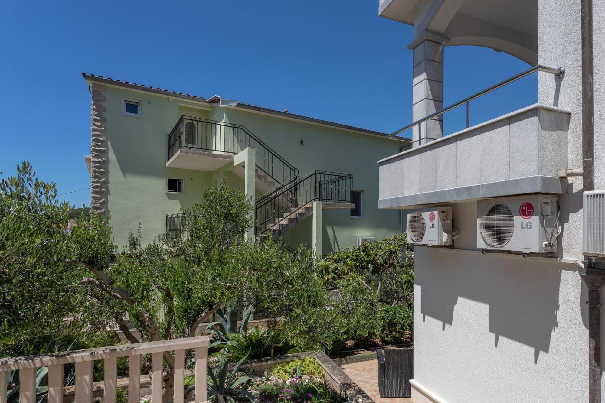 Apartmani Jakic 2 Đảo Hvar Ngoại thất bức ảnh